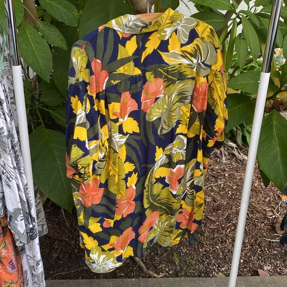 🛍️On Sale 🛍️ Vintage men’s Hawaiian shirt - Picture 6 of 7